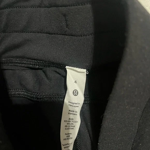 Lululemon Ready to Rulu High-Rise Jogger
Full Length Black - Picture 2 of 3